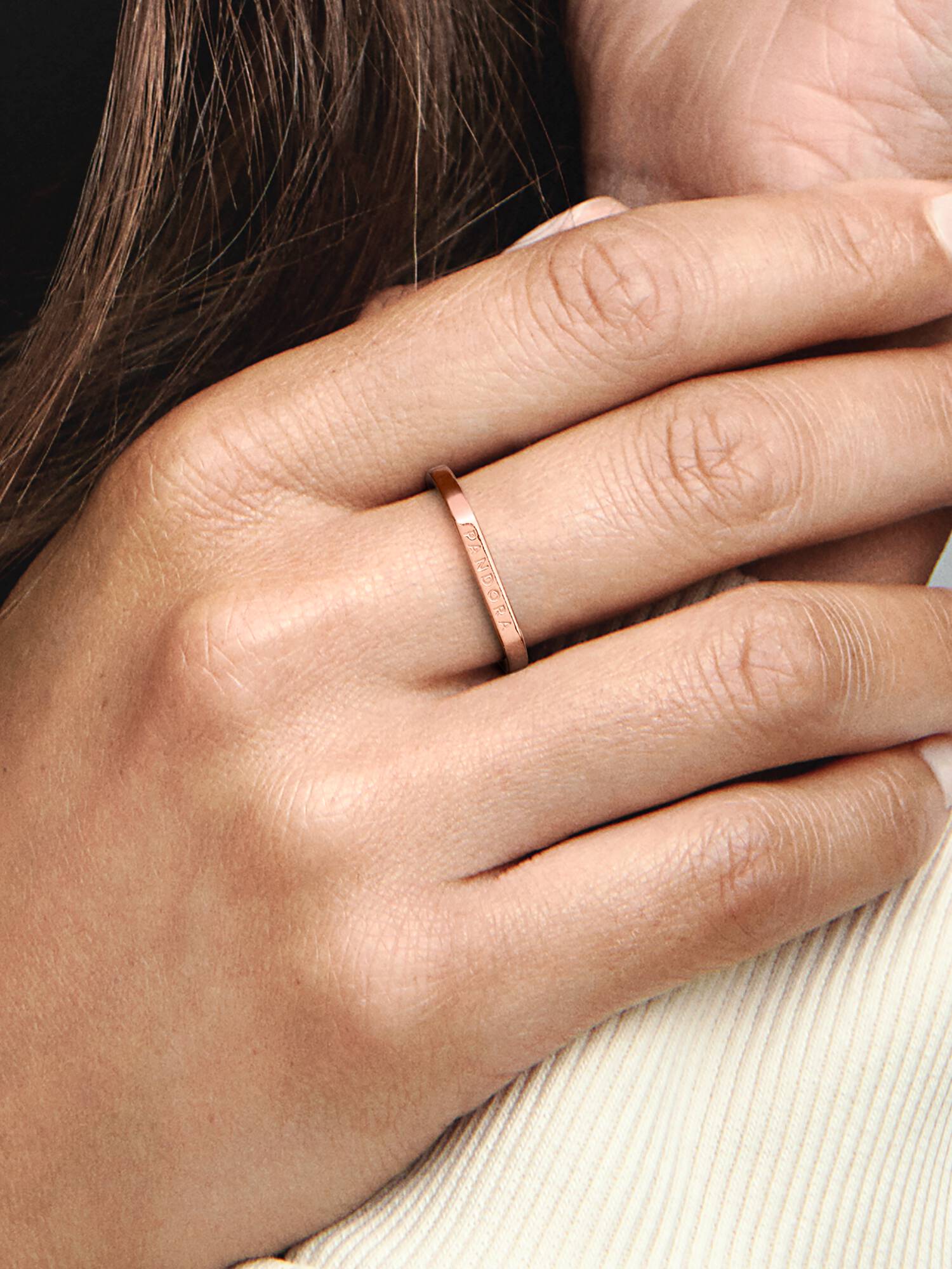 Logo bar stacking ring