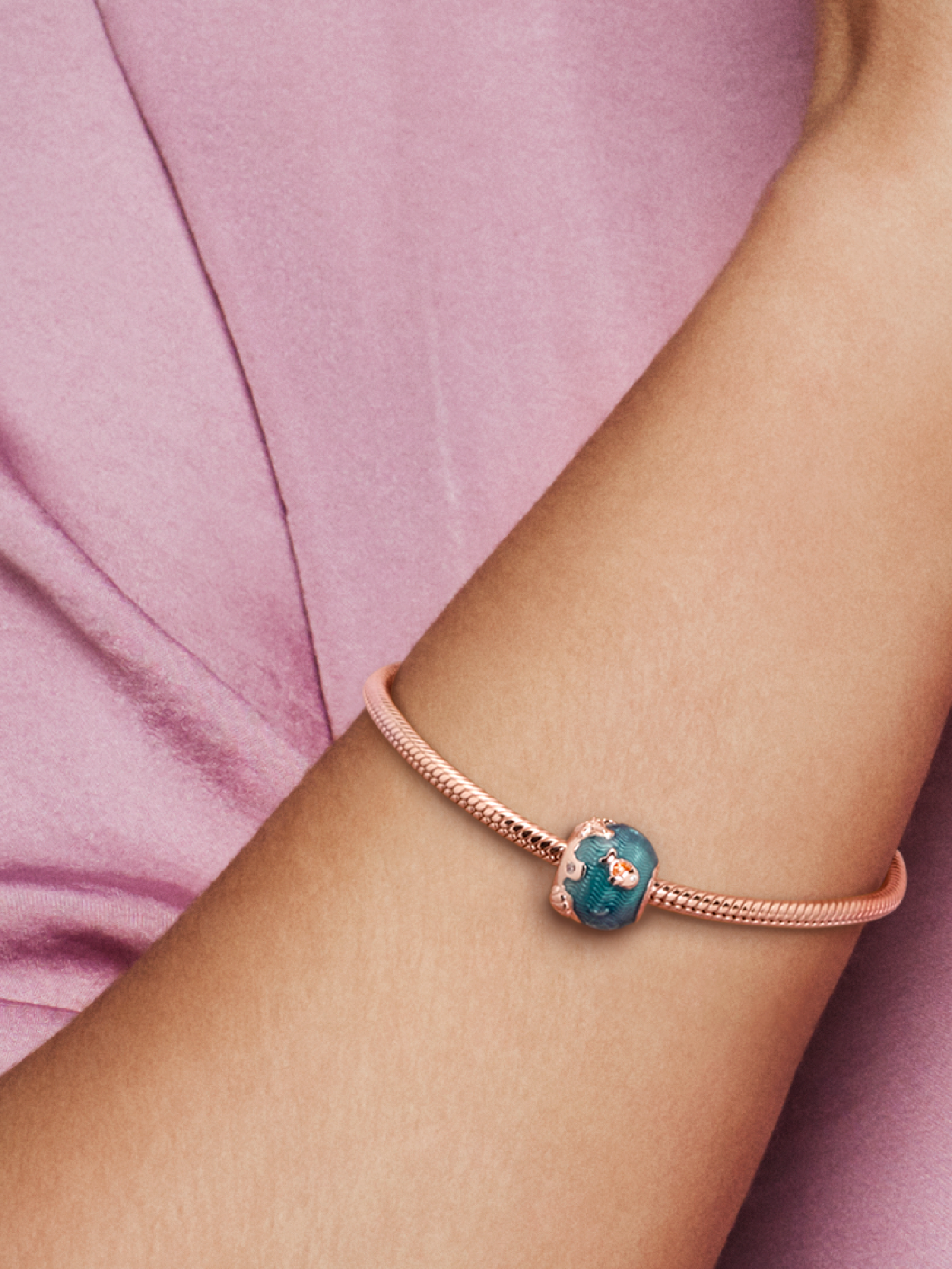 Shimmering Ocean Waves & Fish Charm | Rose gold plated | Pandora ZA