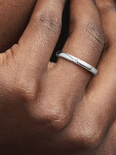 Logo & Hearts Ring