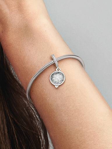 Magnified Star Double Dangle Charm