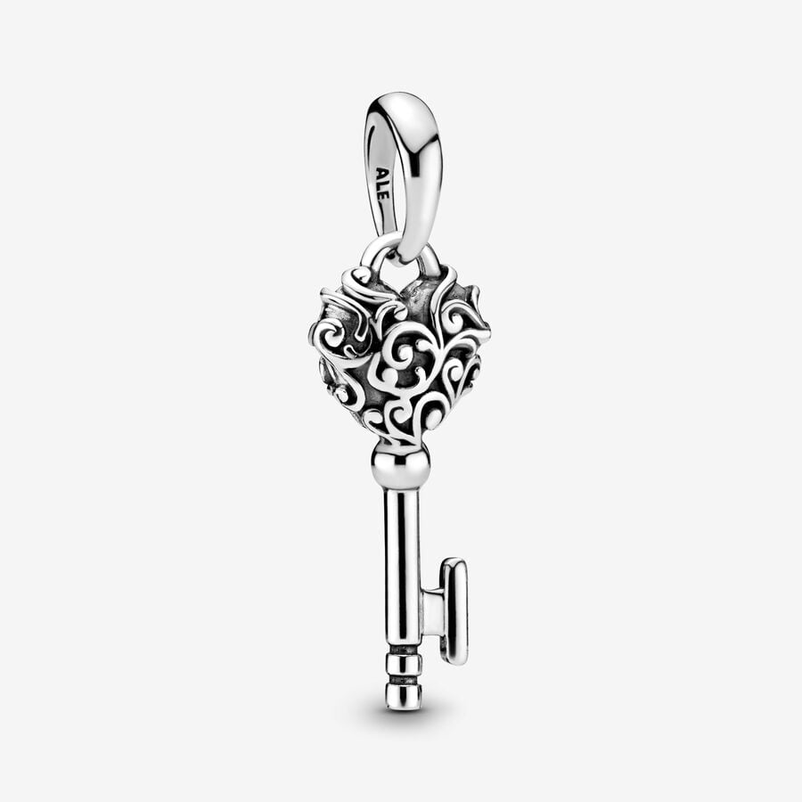 Regal pattern key silver pendant image number 0