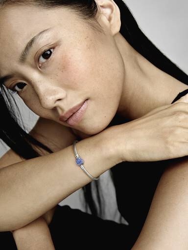 Sparkling Blue Disc Clasp Snake Chain Bracelet