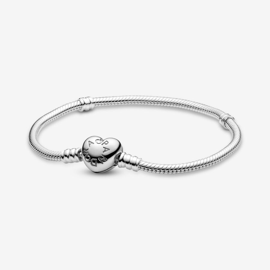 Silver bracelet with heart-shaped clasp image number 0