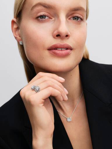 Halo Pendant Collier Necklace