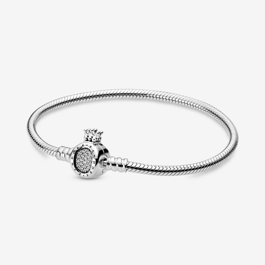 Pandora Moments Crown O & Snake Chain Bracelet image number 0