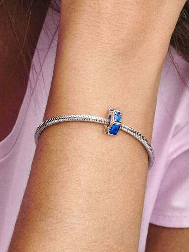 Ice cube silver spacer with sea blue crystal