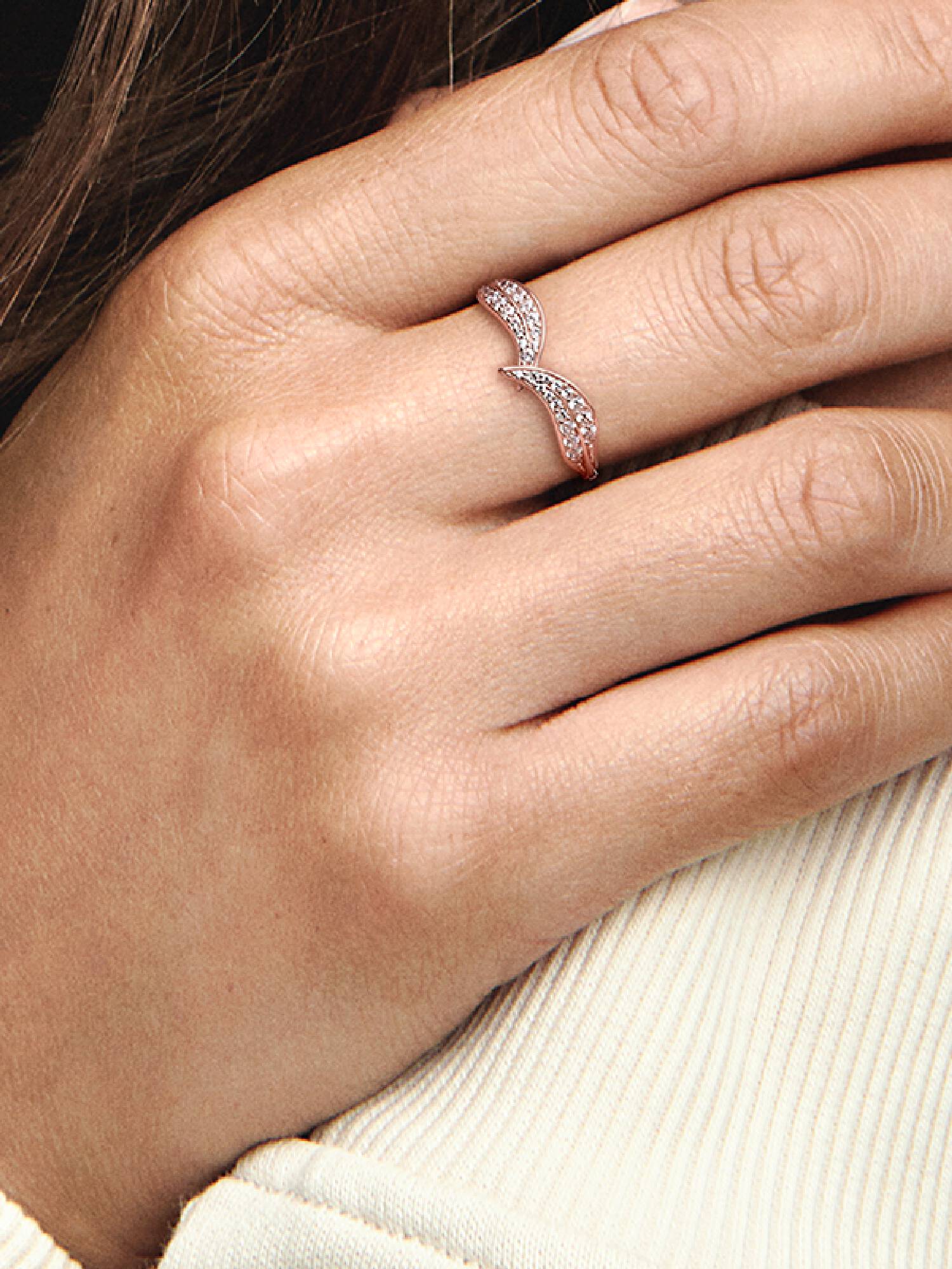 Sparkling Leaves Ring