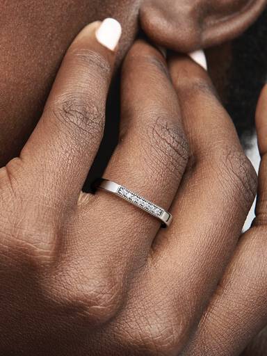 Sparkling bar stacking ring