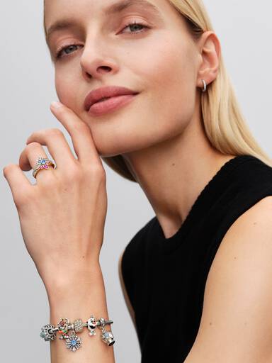 Disney Frozen Queen Elsa Tiara Ring