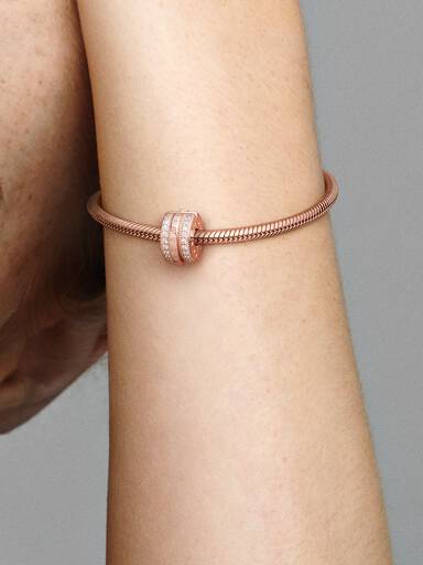 Sparkling Pavé Lines & Logo Clip Charm