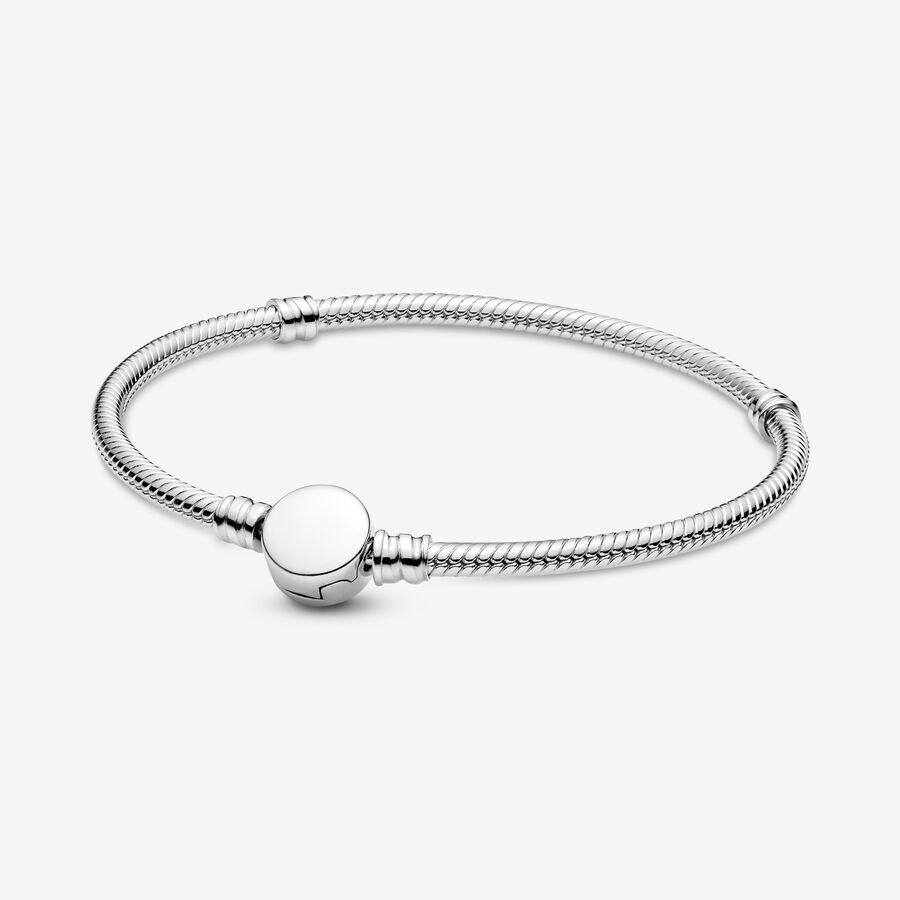 Pandora Moments Engravable Disc Clasp Snake Chain Bracelet image number 0