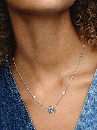Disney Pumpkin Coach Collier Necklace