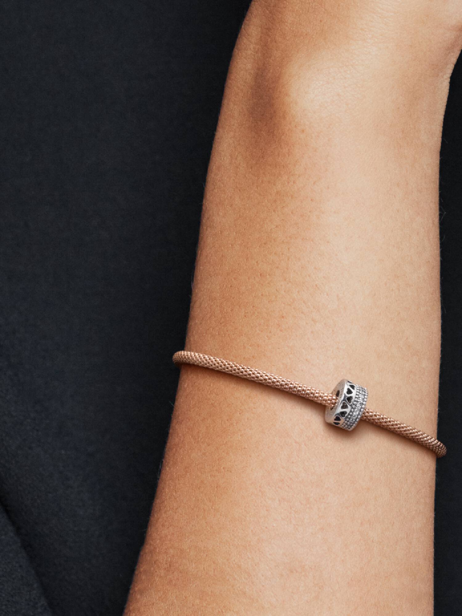 Hearts silver spacer with clear cubic zirconia