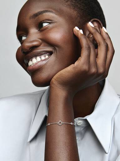 Sparkling Crown O Chain Bracelet