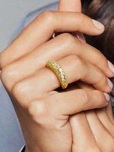 Sparkling Pattern Ring
