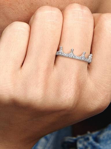 Crown silver ring with clear cubic zirconia