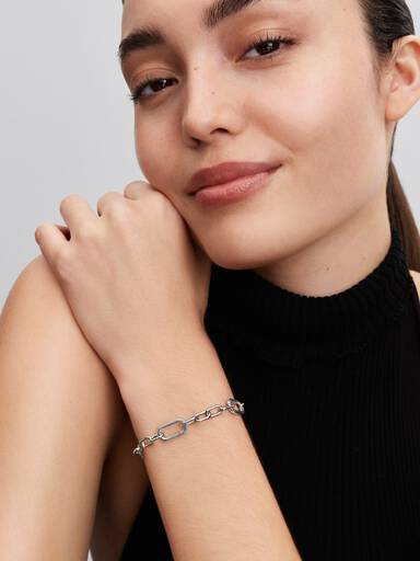 Small-Link Chain Bracelet