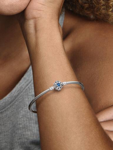 Pandora Moments Disney Aladdin Princess Jasmine Bangle